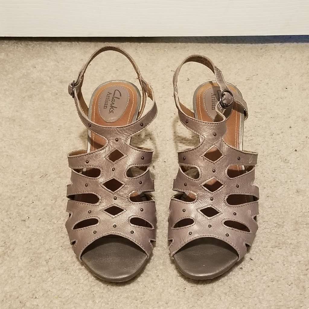 Fiddle String Platinum Heels